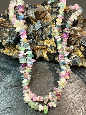 🌑Genuine Fluorite Gemstone Chip Necklace 35”🌑